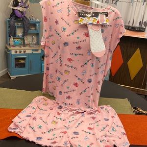 Size 3X.  FRIENDS 3 Piece Short Set